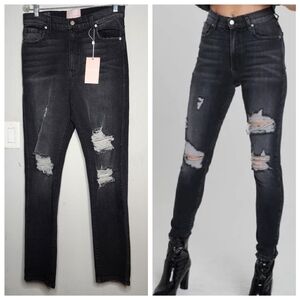 NWT Revice Highrise Black Distressed Skinny Jeans Size 32